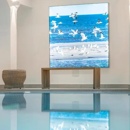 Ferienwohnung-juist-strandburg 307 Fuer 2 Bis 3 Personen Mit Schwimmbad Und Sauna * Juist