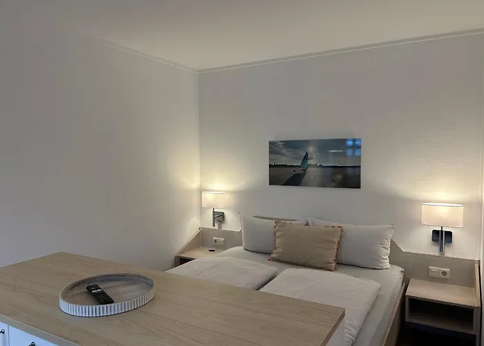 Ferienwohnung-juist-strandburg 307 Fuer 2 Bis 3 Personen Mit Schwimmbad Und Sauna